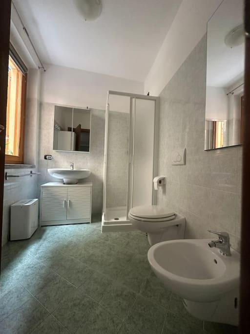 Appartamento A Luino Cavallotti25 ภายนอก รูปภาพ